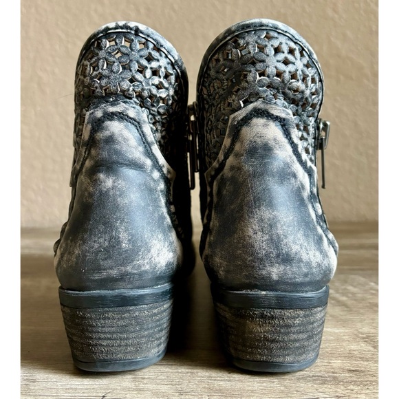 Corral Boots Circle G from Cut Out Short Black Womens Western Boots - Picture 5 of 12